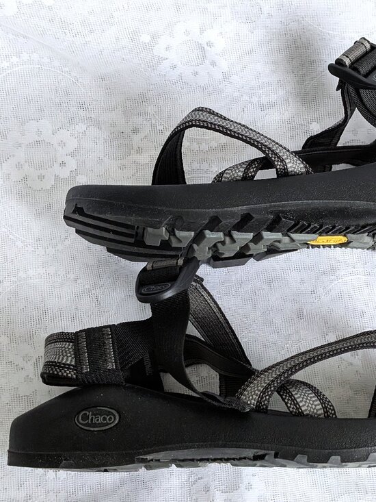 NEW Men\'s Chaco Z Cloud Adjustable Strap Hiking Gray Black Sandals Size 10